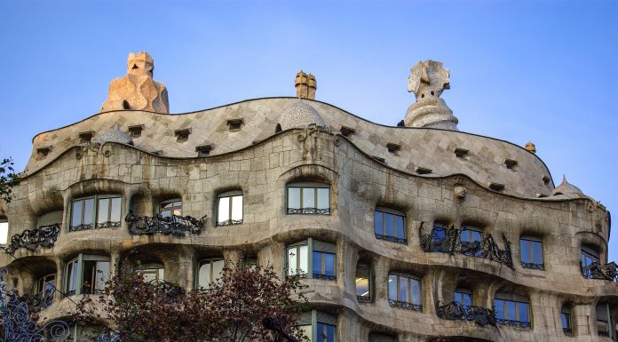 casa milà, Barcellona (di Antoni Gaudì)