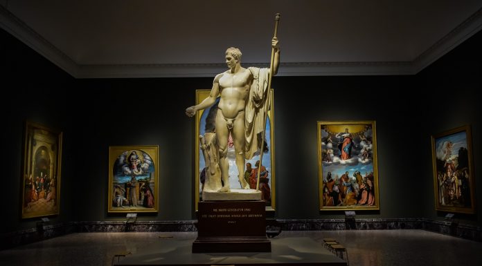 “Un bacio ” fra storia e arte a Milano: dal genio dei artisti rinascimentali alla creatività di Picasso.